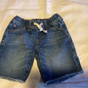 Gap Denim, blue girls size 6-7, EUC